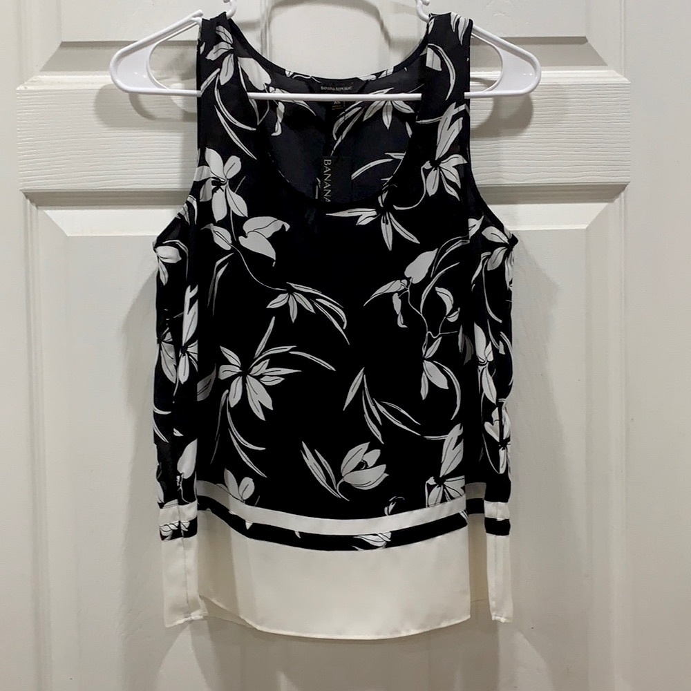 Banana Republic Black White Floral Tank NWT- XS